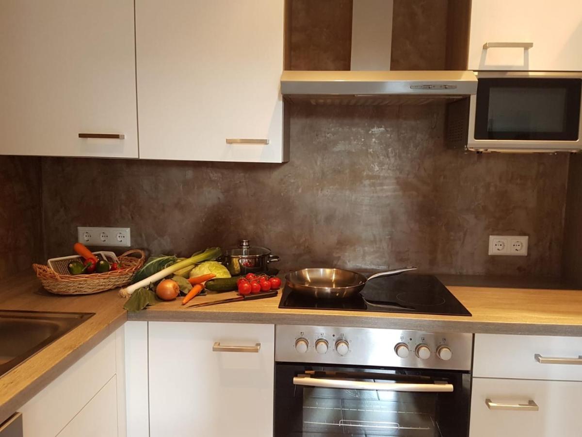 Ferienwohnung Burgblick Im Neuffener Tal Mit Sauna Und Wallbox Frickenhausen  エクステリア 写真
