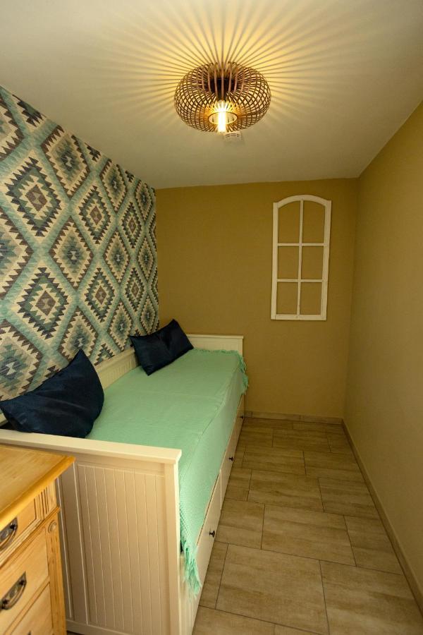 Ferienwohnung Burgblick Im Neuffener Tal Mit Sauna Und Wallbox Frickenhausen  エクステリア 写真